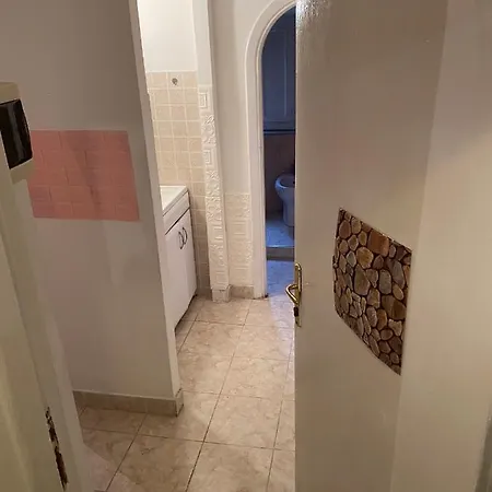 Camera Taxi Apartment